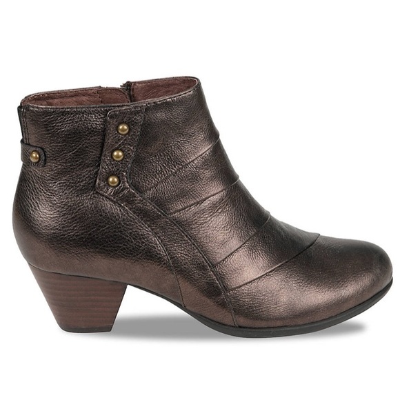 earth shoes wide width